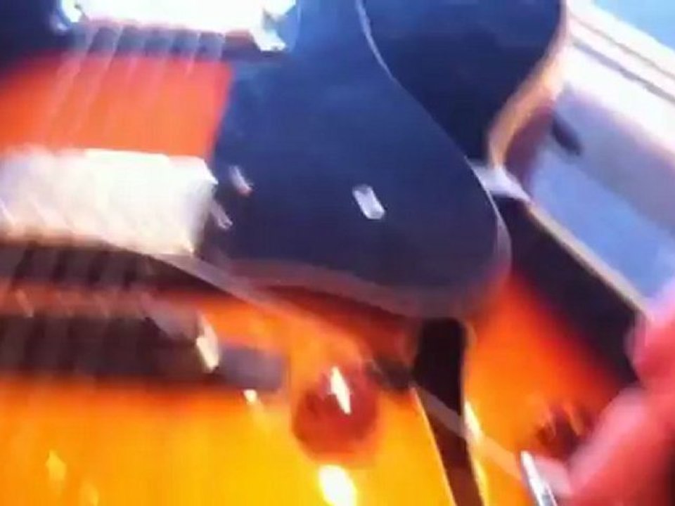 Ways to get solutions to repair the guitar.