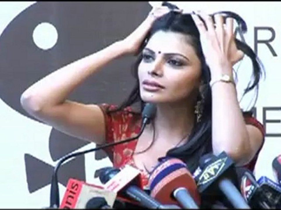 Maigzine Playboy Covergirl Sherlyn Chopra Press Confrence-03