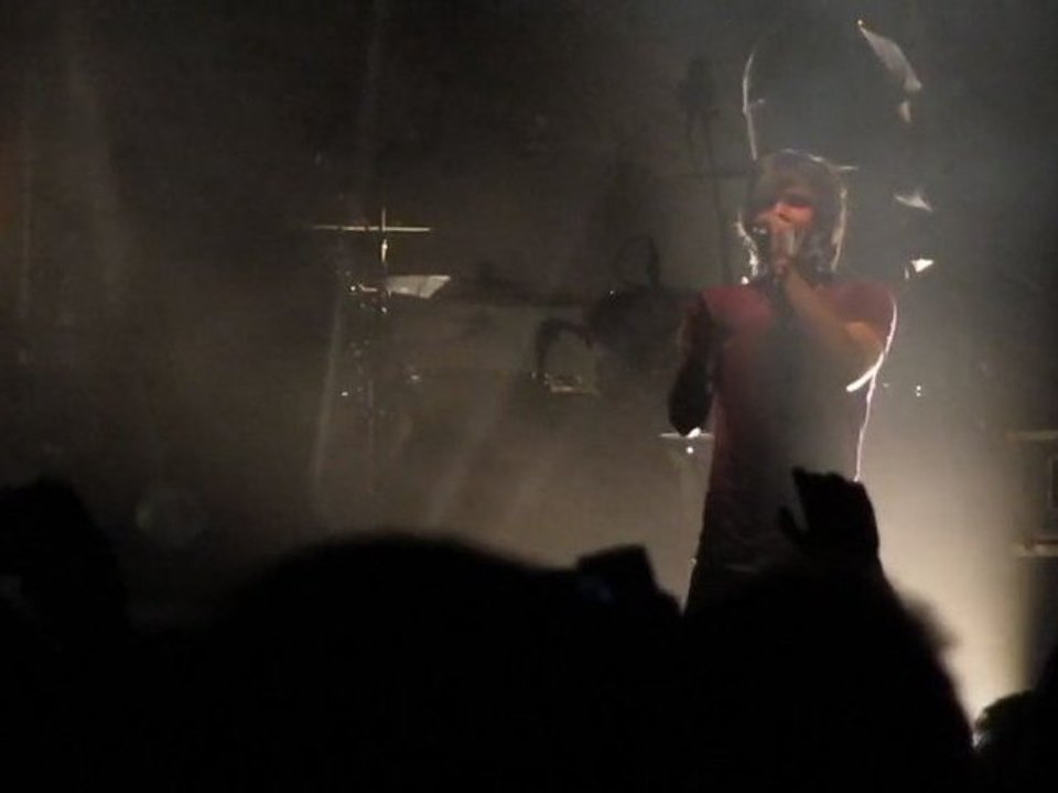 Orelsan, Suicide social, concert Valence 2012, extrait