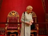 Queen welcomes world leaders to Olympics