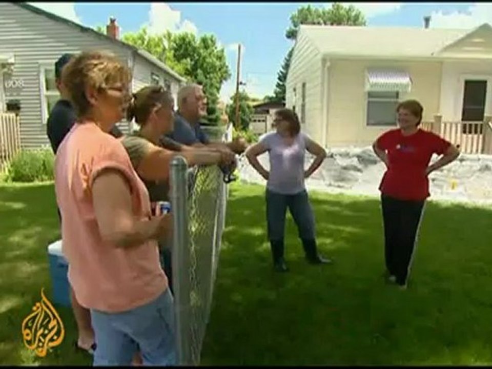 Thousands evacuated amid North Dakota floods