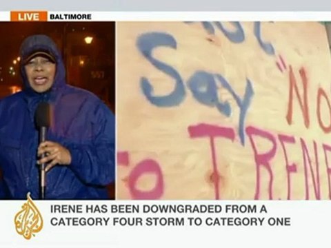 Deaths as Hurricane Irene batters US East Coast