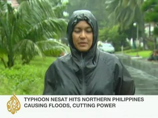 Typhoon lashes eastern Philippines