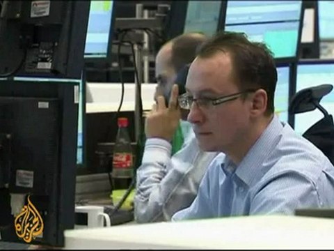 Ratings agency threatens eurozone downgrade