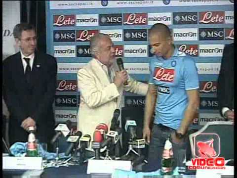 Video Castelvolturno (CE) - Il Napoli torna a casa e ritrova Maggio e De Sanctis (26.07.12)