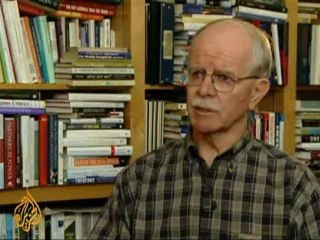 Gingrich leads in S Carolina opinion polls