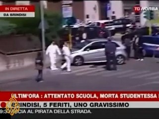 Teenage girl dead in Italy school bombing