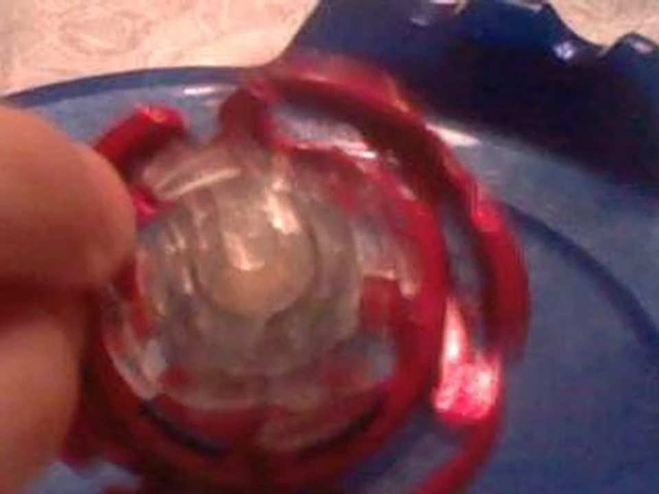 Beyblade :  Combat triple (Lightning Pegasus vs Cyber Virgo vs Fang Tempo)