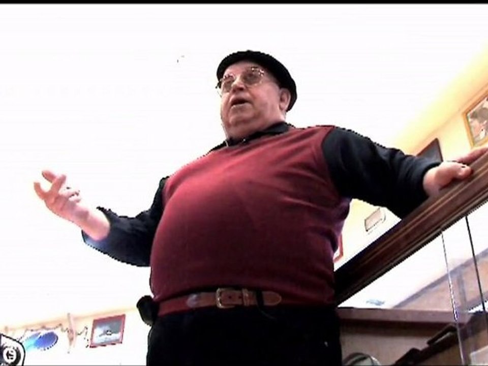 El show de Henry Felgueroso. Cap 8. HABLANDO DE BESAR