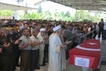 Lice şehitleri toprağa verildi