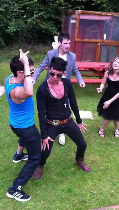 k-o-p : Petite danse improvisée sur du J-lo 2