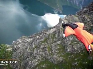 les hommes volent Wingsuit