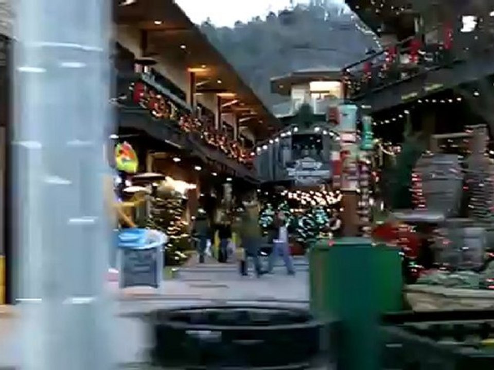 Beautiful Downtown - Checking out all the shops in Gatlinburg, Tennessee. Travel.