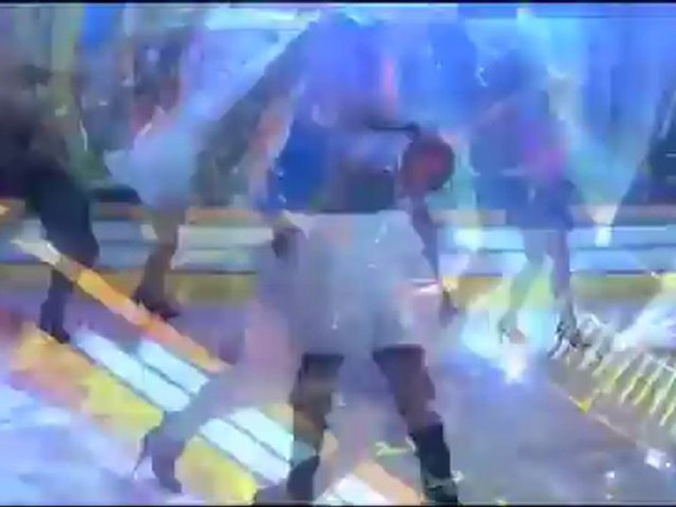 Pelin Öztekin'den Hadise taklidi