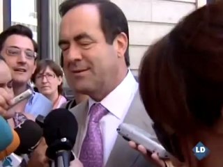 José Bono no quiere responder a preguntas de Intereconomía