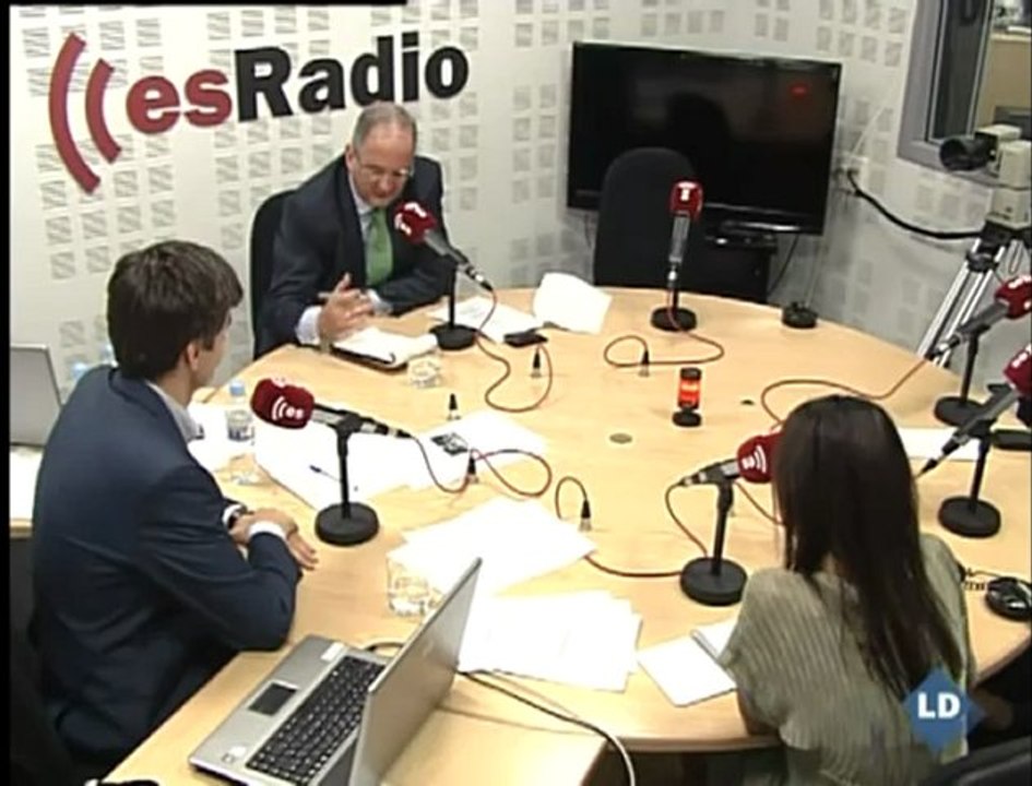 Es la noche de César: Tertulia política, miércoles - 27/07/11