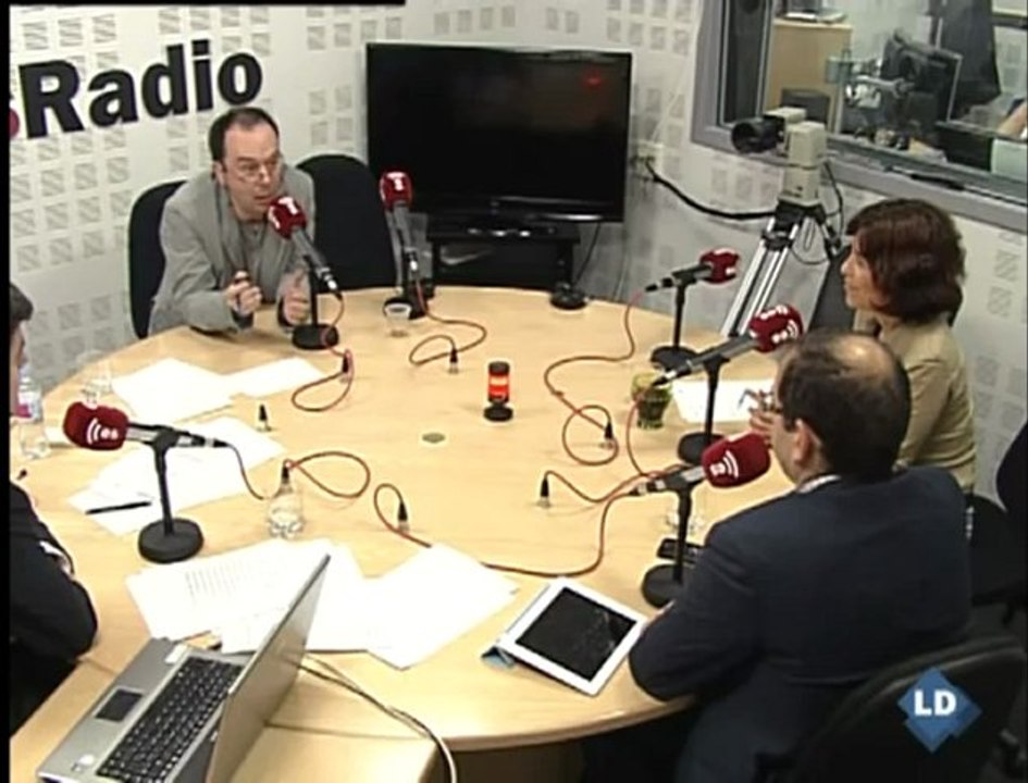 Es la noche de César: Tertulia política  - 28/07/11