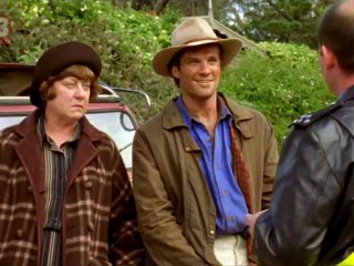 The Genie From Down Under - 2x02 The Photo Opportunity