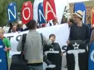 Arcachon(33) :  manifestation anti-rejets Smurfit