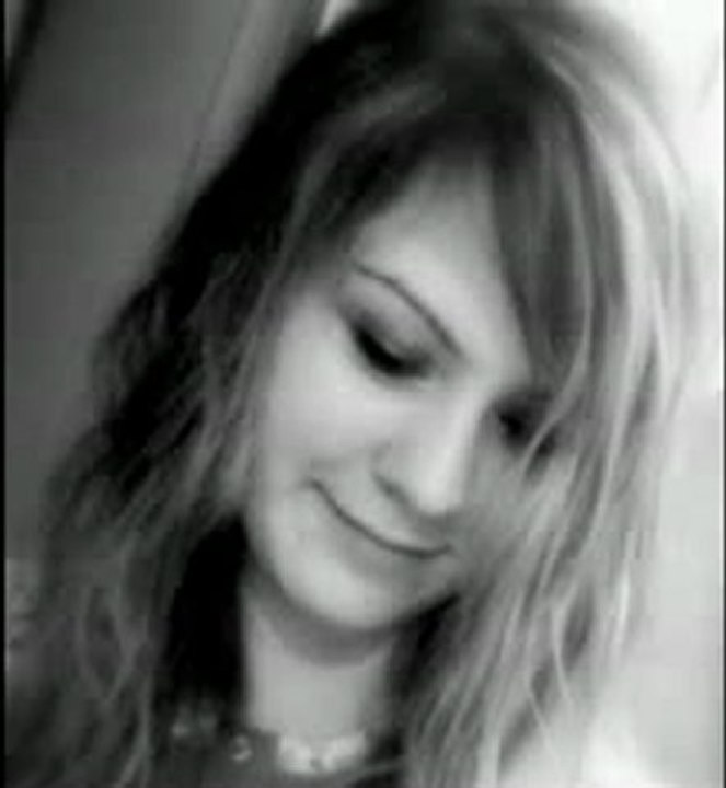 Gökçe  Kırgız      "Kalbime  Gömerim O Zaman "