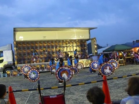 20120728-第25回浦富海岸元気フェスティバル-箒星連_メドレー披露