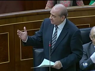 Fernández Díaz replica a Amaiur: "Ha insultado a los vascos. No todos son etarras"