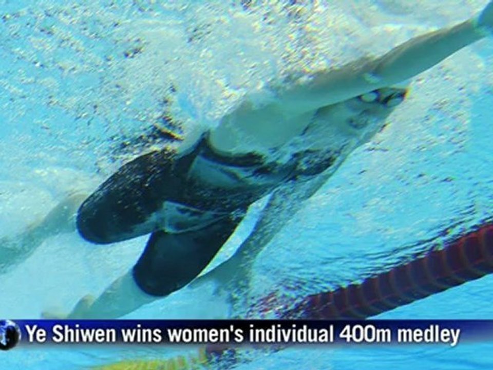 Chinese swimmers make history