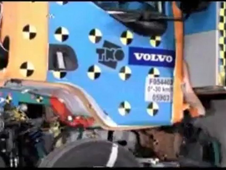 Crash test d'un camion