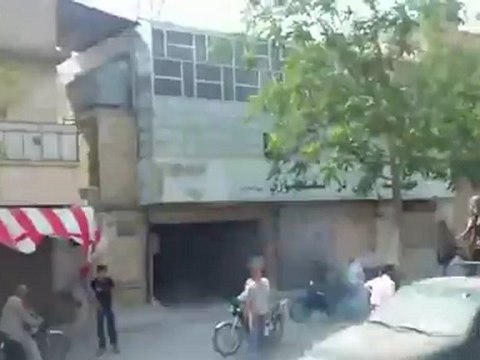 Syria فري برس حلب الباب عنائم الجيش السوري الحر بعد تحرير مدرسة الزراعة 29 7 2012 Aleppo