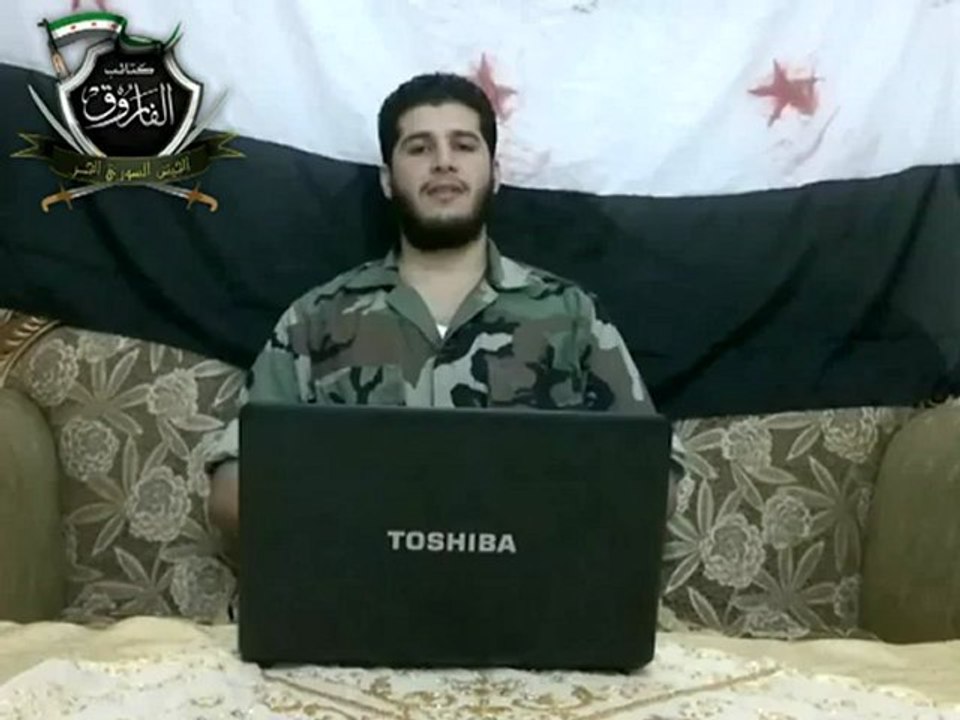 Syria فري برس  حمص بيان قائد كتائب الفاروق الملازم أول عبد الرزاق طلاس   28 7 2012 Homs