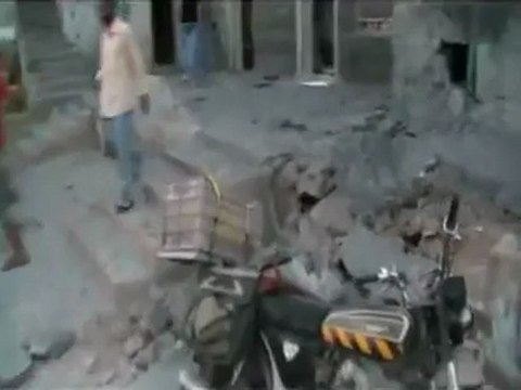 Syria فري برس درعا داعل اثار القصف على المدينة 26 7 2012 ج3 Daraa