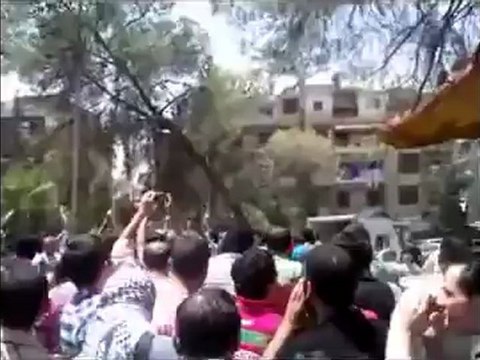 Syria فري برس حلب مساكن السبيل مظاهرة جامع الشافعي واطلاق الرصاص 27 7 2012 Aleppo