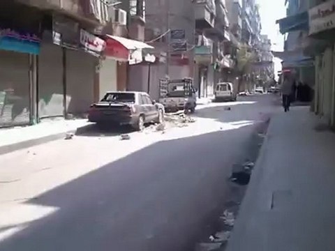 Syria فري برس حلب صلاح الدين آثار القصف الهمجي على الحي 27 7 2012 Aleppo