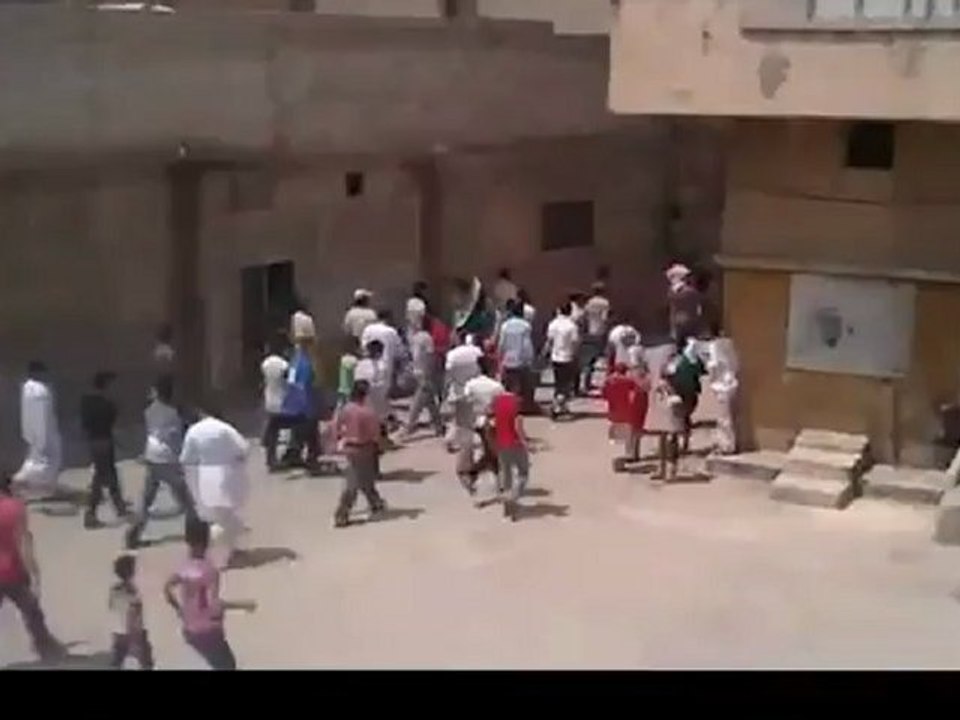 Syria فري برس حماة  المحتلة باب قبلي  اطلاق نار على مظاهرة الحي  27 7 2012 Hama
