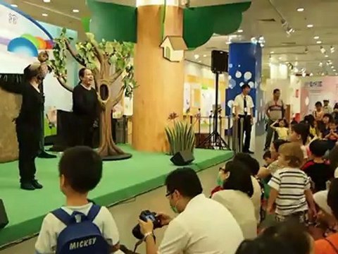 Ombres chinoise et marionnettes (en cantonais!)