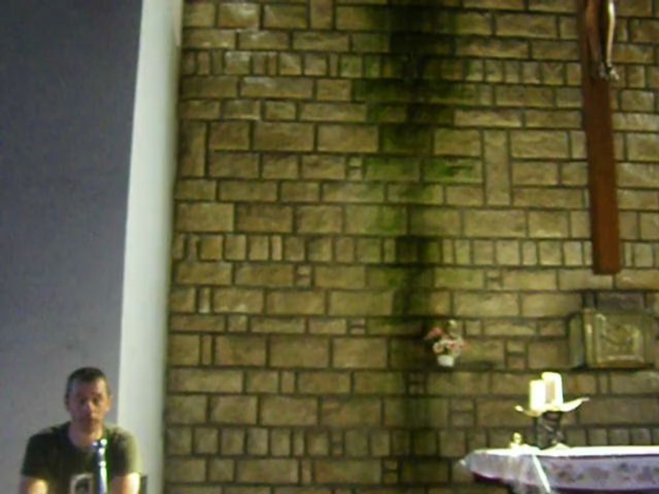 Hervé à l'église