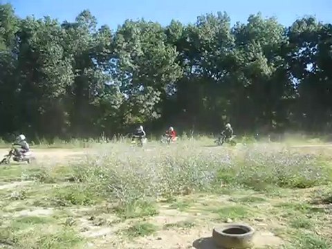 Exercice Moto lors du camp sports motorisés - CLJ Montlucon et Epedition Sud