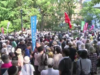 Anti-nuclear protesters surround Japan parliament