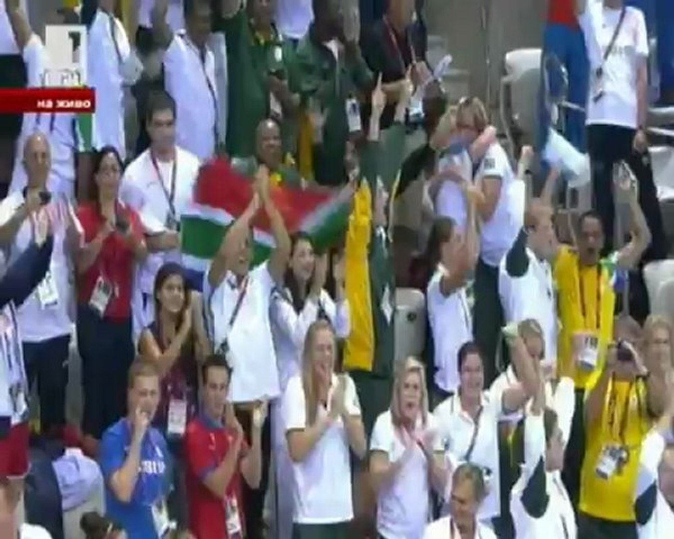 ⁣Ван дер Бург счупи световния рекорд на 100 м бруст