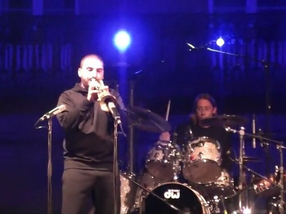 Festival Off : Ibrahim Maalouf dans un concert "détendu", sur la place Carnot de Carcassonne, le samedi 28 juillet 2012 :