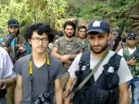 Syria فري برس الله أكبر صحفي ياباني يسلم على ايدي الجيش الحر ج2 Syria