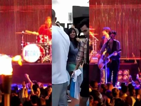 Kevin Jonas and Danielle Deleasa Expecting a Bonus Jonas?