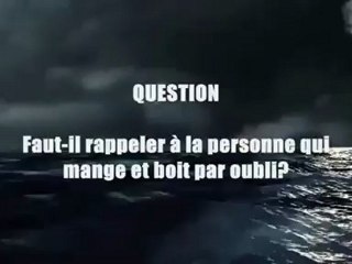 ♦ Faut-il rappeler à la personne qui mange et boit par oubli _ Sh. Ibn Baz رحمه الله