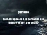 ♦ Faut-il rappeler à la personne qui mange et boit par oubli _ Sh. Ibn Baz رحمه الله