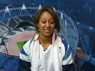 Weighlifter Zoe Smith silences critics with new record