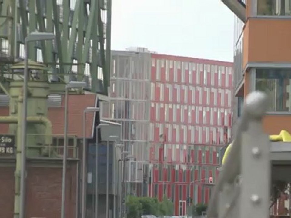 Suzuki Splash | 2013 - HD - English