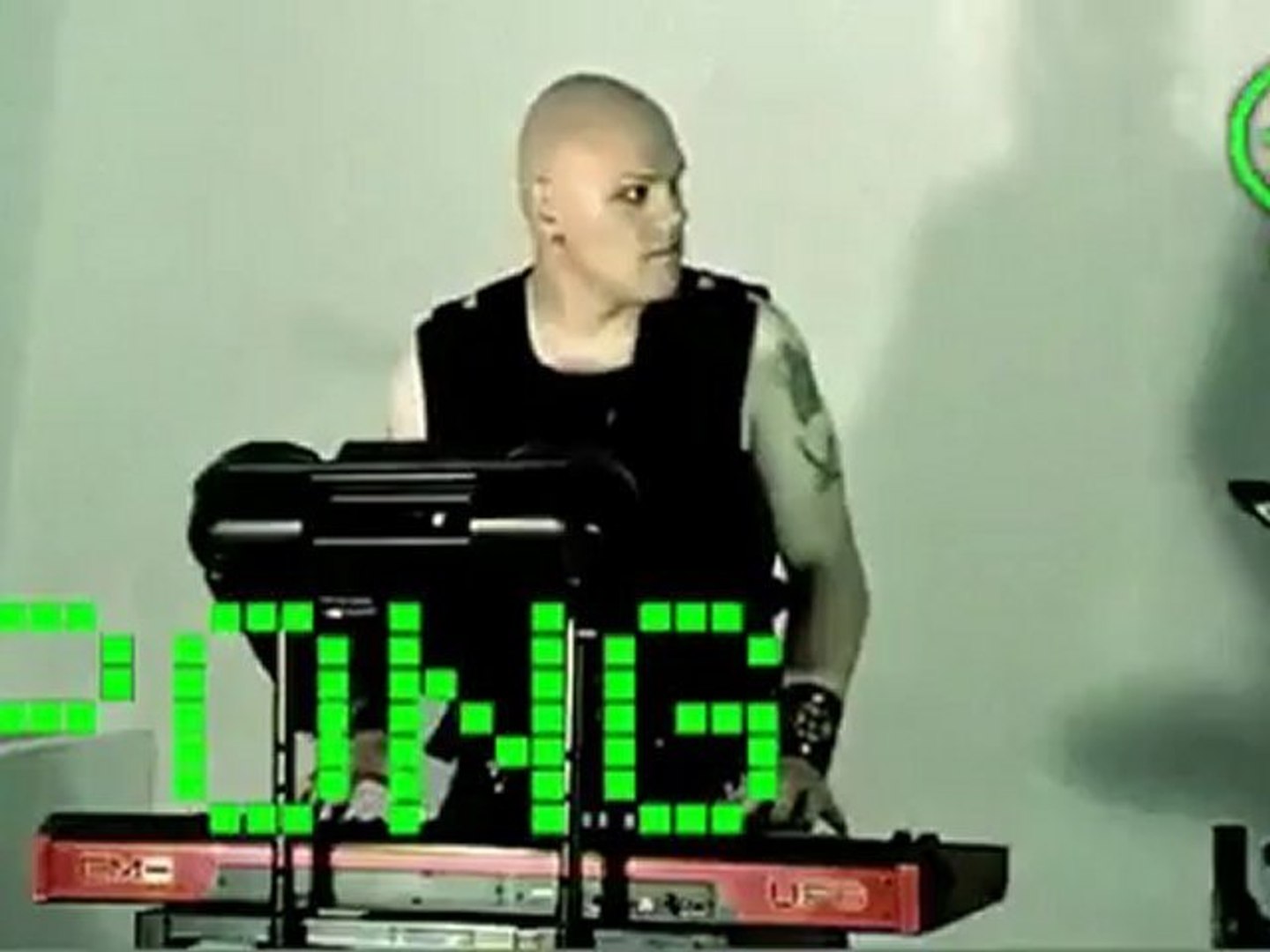 ⁣Eisenfunk - Pong - Album 8-Bit (Pong o primeiro videogame)