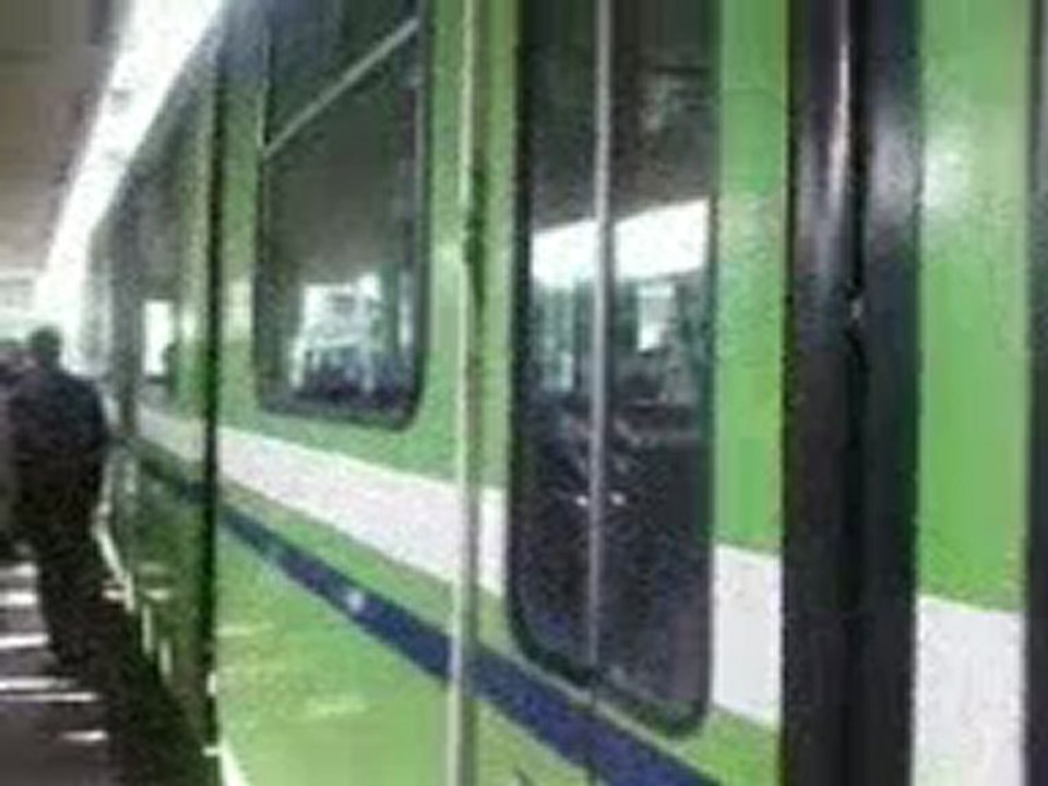 métro léger station place Barcelone Tunis Tunisie (1)