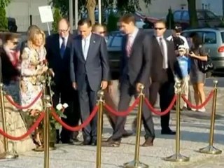 Romney visits cradle of Poland's Solidarity movement