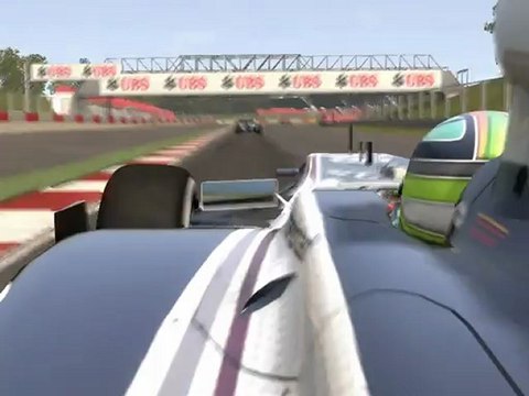 F1 2011 - GP d'Espagne - 2e sortie des stands + erreur de Rosberg